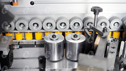 Кромкооблицовочный станок LTT803B