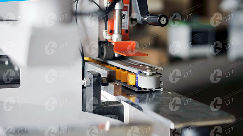 Кромкооблицовочный станок LTT803B